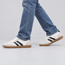 Men's Retro Trainers with Contrast Stripes